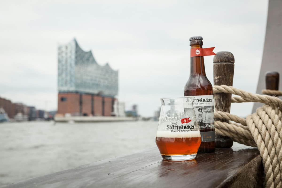 Elphi Plaza – Guided Tour with Störtebeker Beer Adventure World Tours