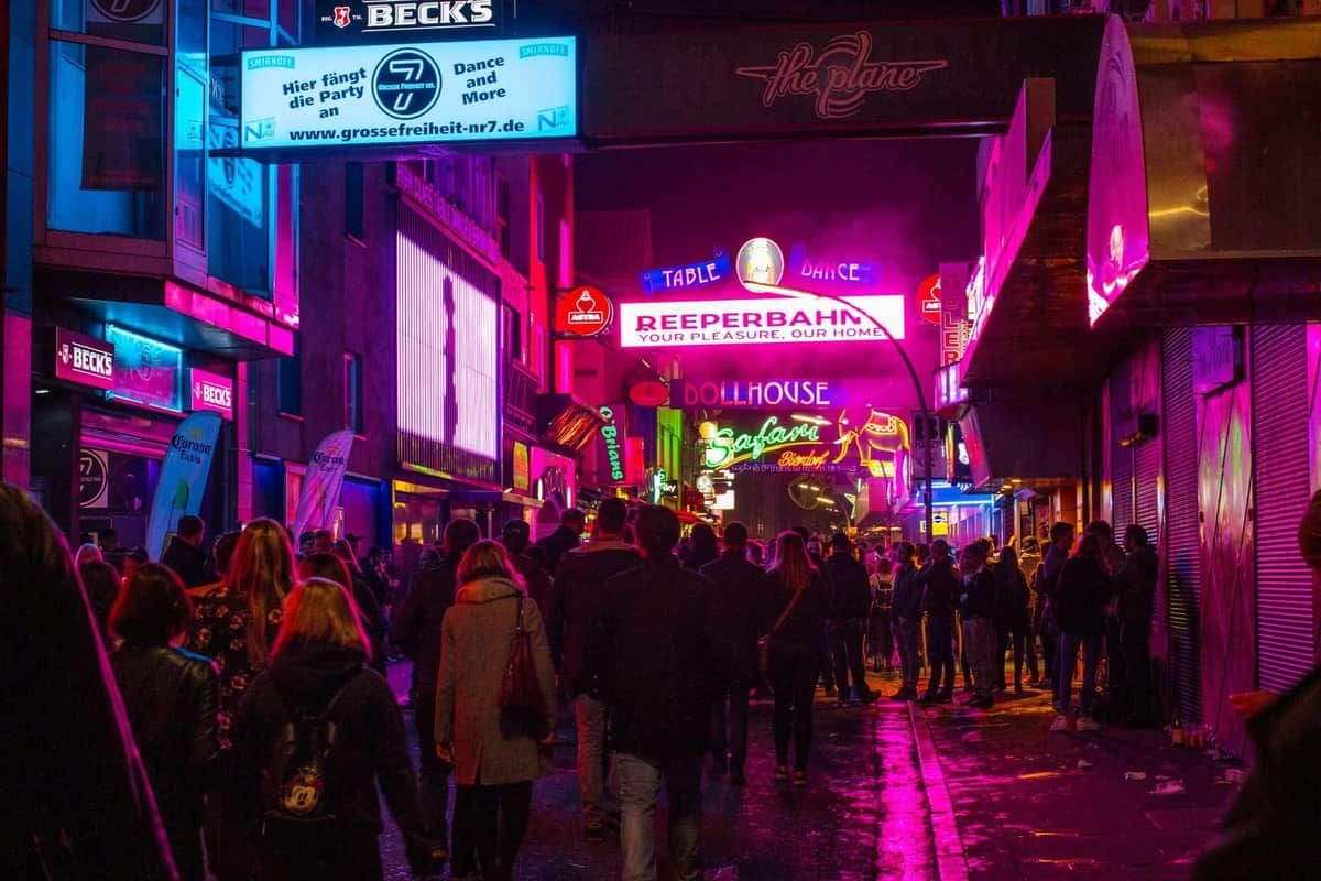 Hamburg: Reeperbahn Guided Tour + 1 Drink Great Freedom