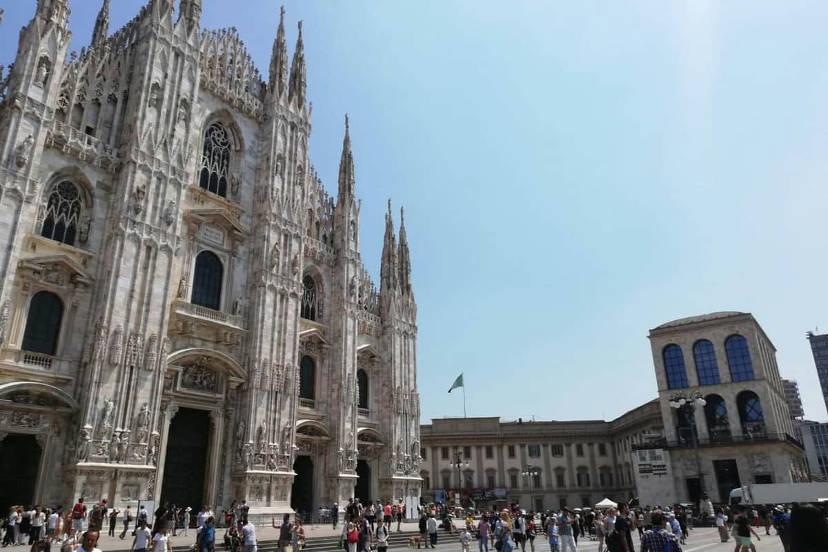 ミラノのドゥオーモ: ガイド付きツアー + 屋上アクセス Milan Cathedral