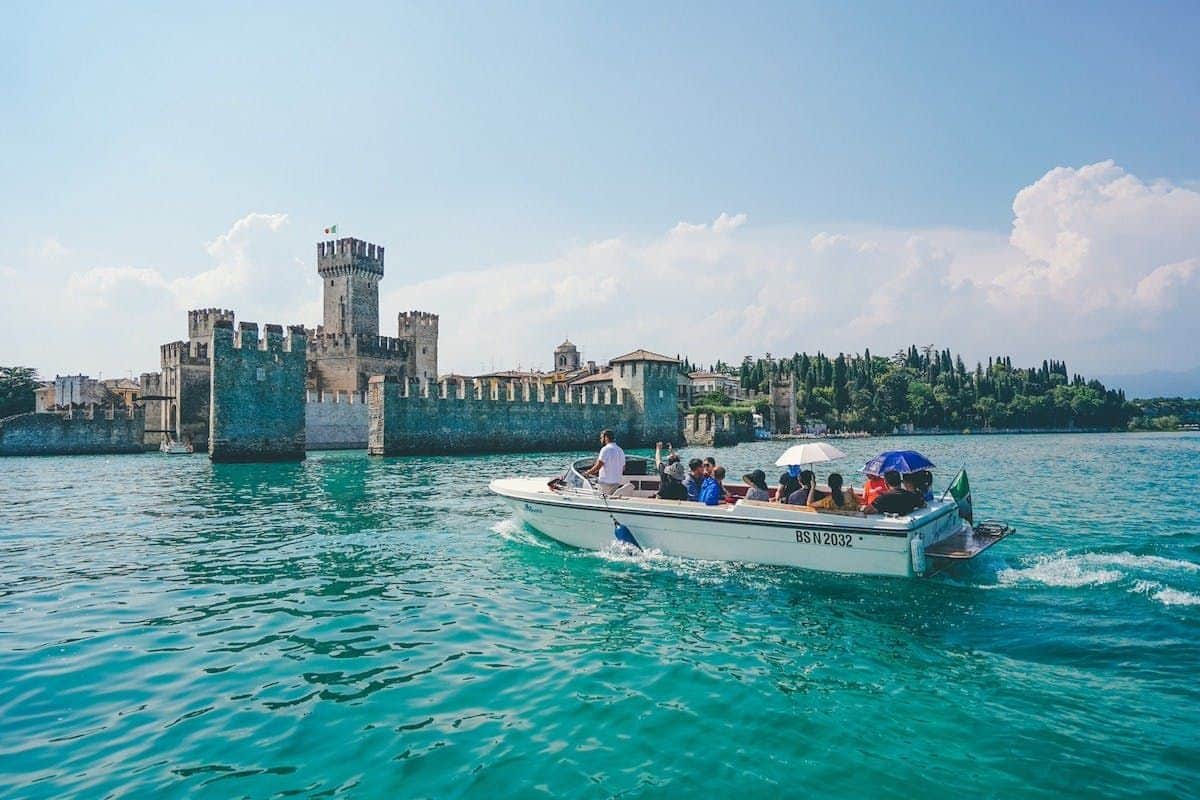 Sirmione and Lake Garda: Tour from Verona Sirmione Castle from the boat