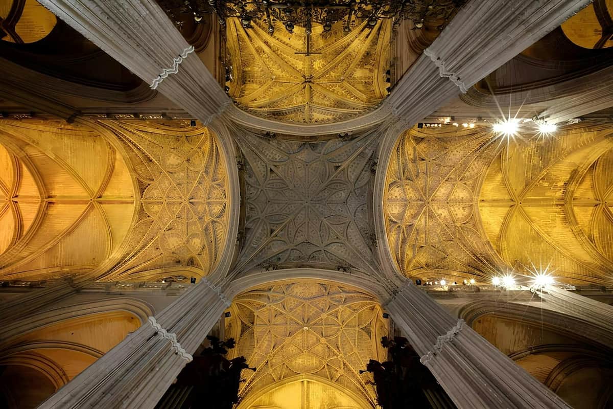 Seville Cathedral: Skip The Line Entry + Guided Night Tour + Light Show Seville Cathedral