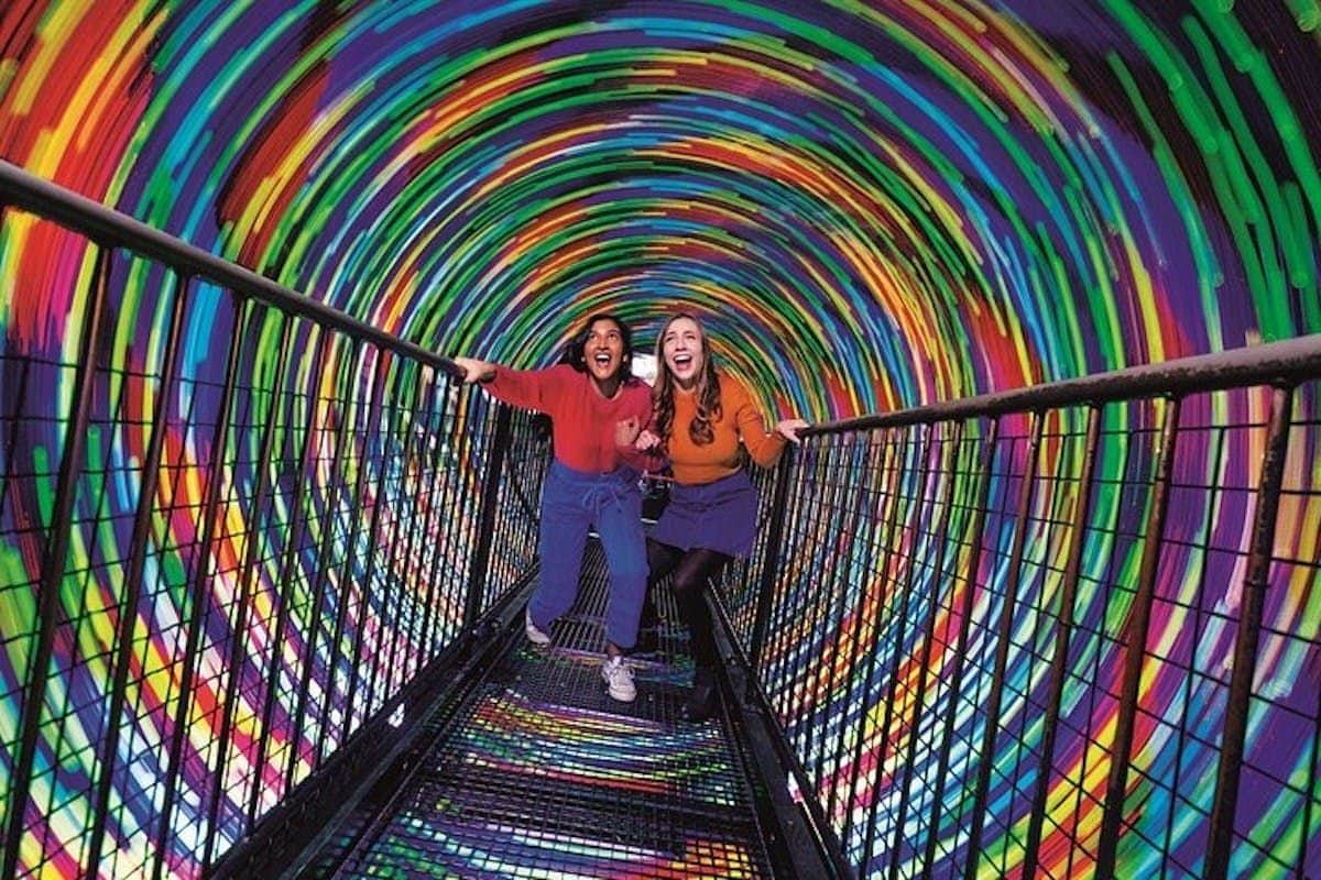 Edinburgh: Harry Potter Sites Tour + House of Illusions Experience Camera Obscura & World of Illusions, Edinburgh
