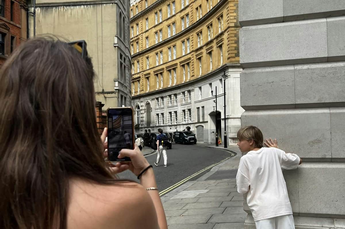 London: Harry Potter Film Sites Tour + House of Spells Discount The street leading to the entrance to the Ministry of Magic_Polyjuice potion adventure