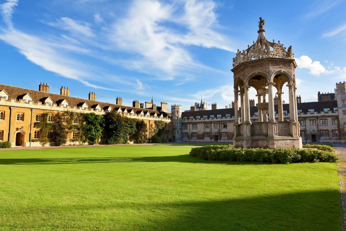 Oxford & Cambridge: Guided Day Tour from London Trinity College Cambridge