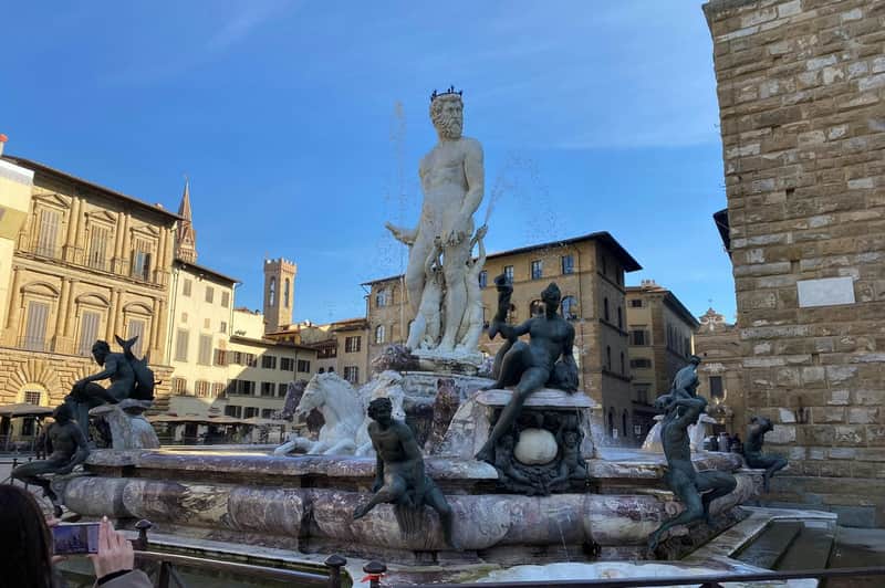 Front of the Neptune Fountain