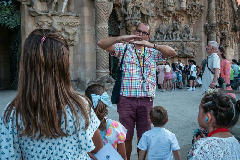 Sagrada Familia: Family-friendly Guided Tour Sagrada Familia: Family-friendly Guided Tour