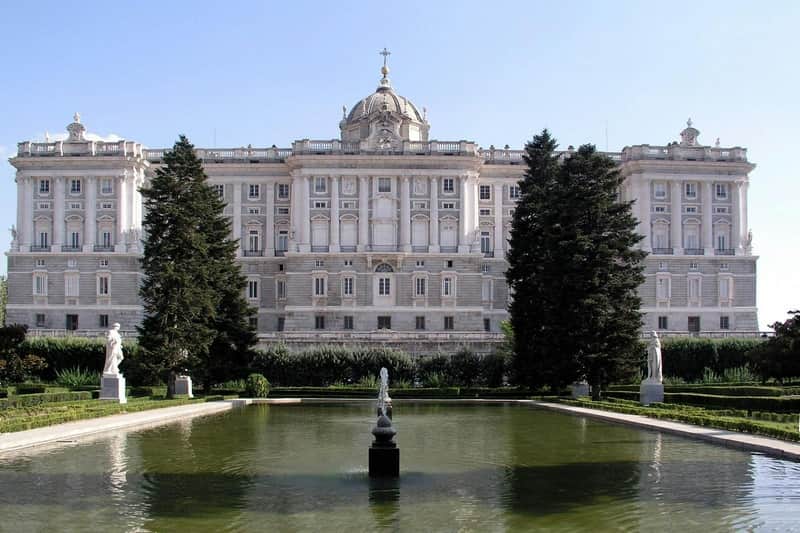 マドリード王宮:入場券+イタリア語ガイド付きツアー Madrid Royal Palace