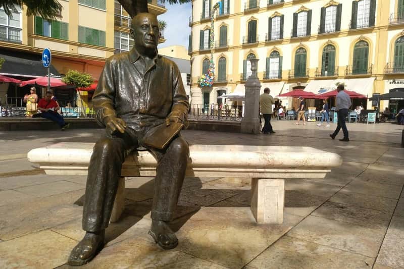 Statue of Picasso sitting on the bench, Plaza de la Merced