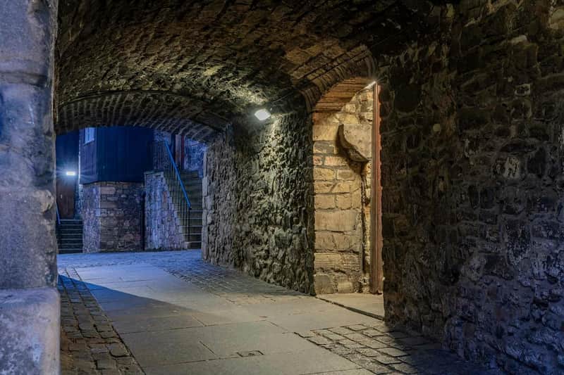Close of Edinburgh
